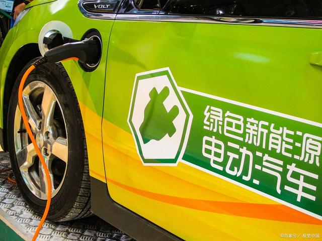 中型新能源電動轎車，綠色出行新選擇，中型新能源電動轎車引領(lǐng)潮流